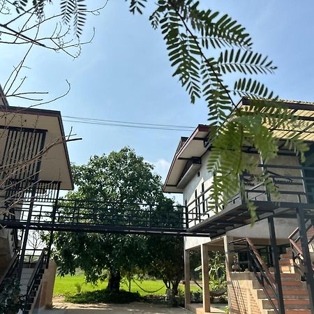 Ban Suweena Uthai Thani Exterior photo