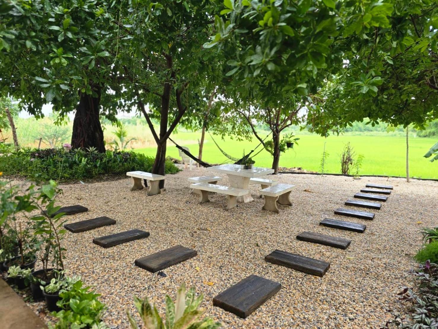 Ban Suweena Uthai Thani Exterior photo
